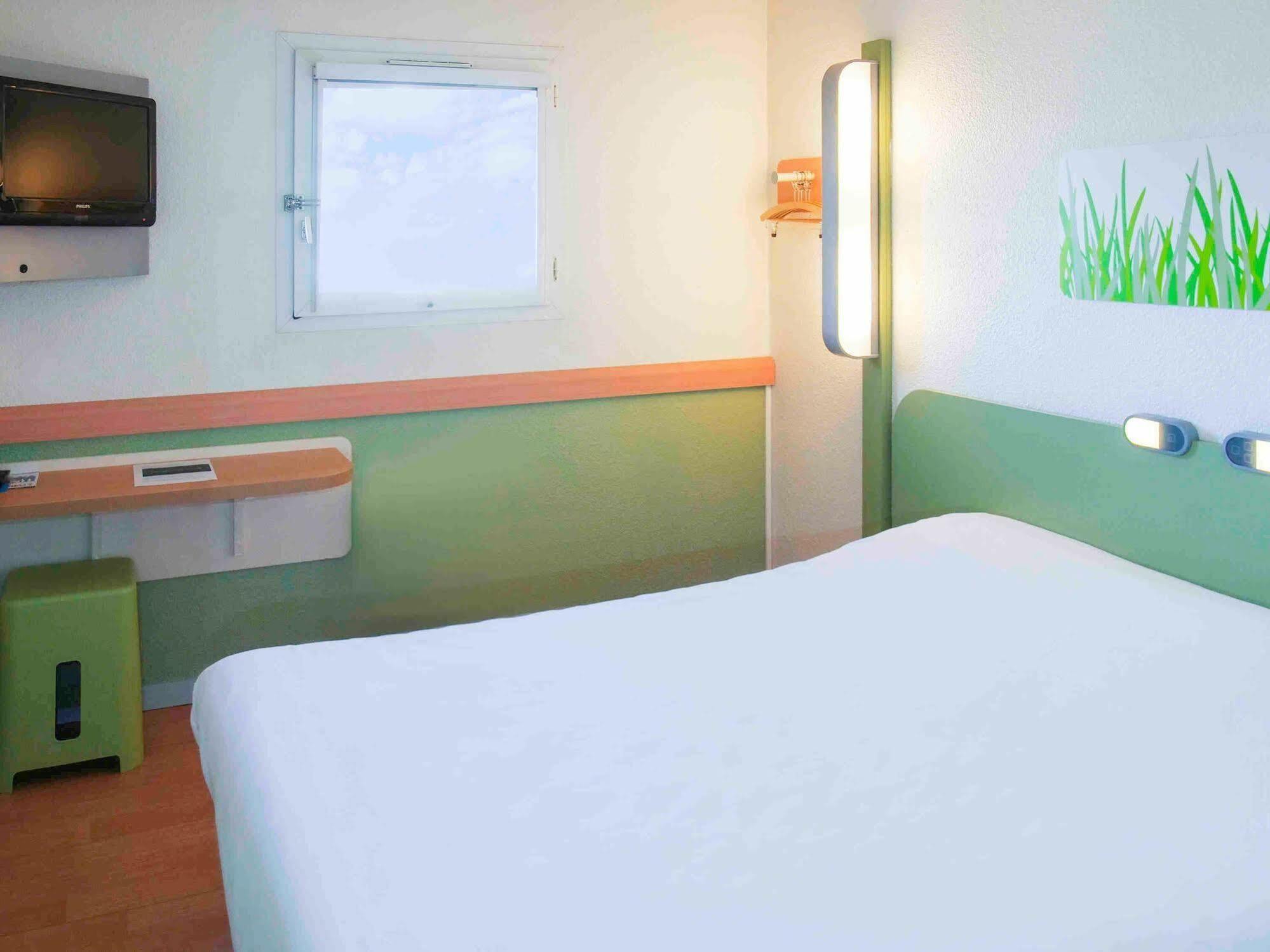 Ibis Budget Fontainebleau Avon Ngoại thất bức ảnh